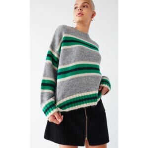 Urban Outfitters Striped Boyfriend Sweater in Gray/Green Size XS